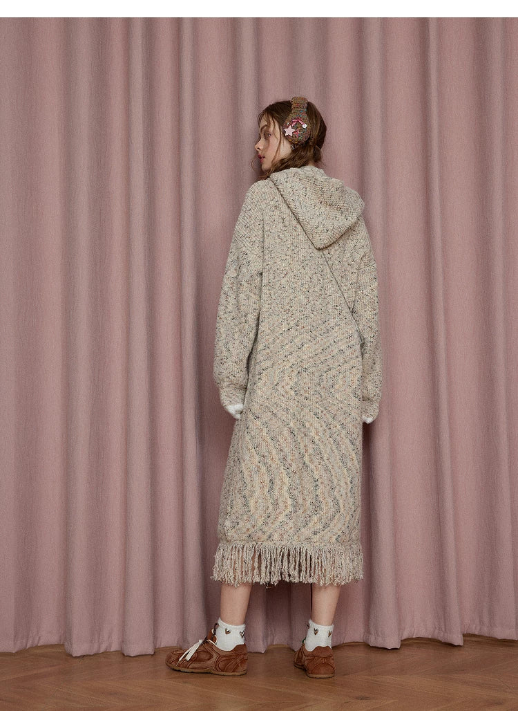 Robe longue ample à manches longues en maille avec capuche