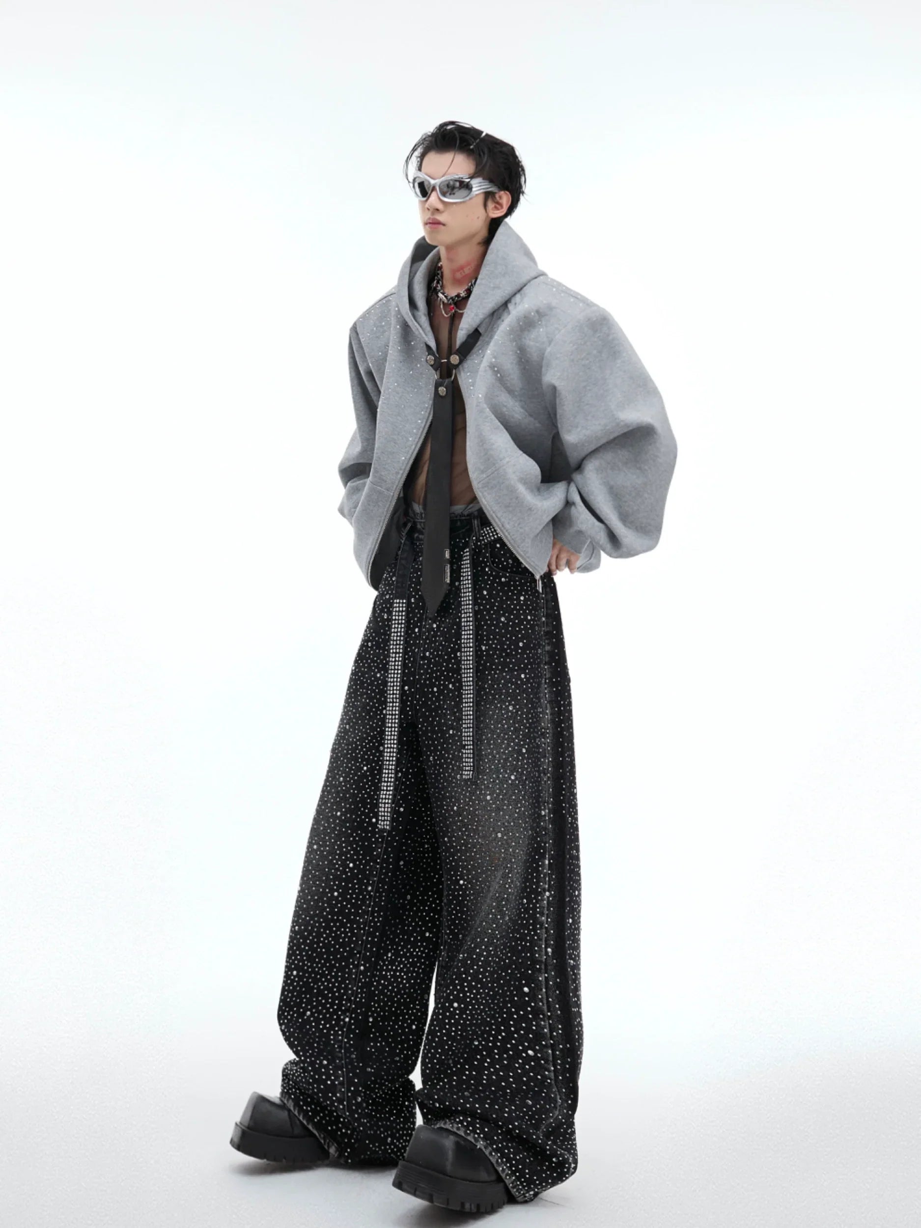 넥타이가 달린 스터드 디자인 지퍼 후드 티셔츠