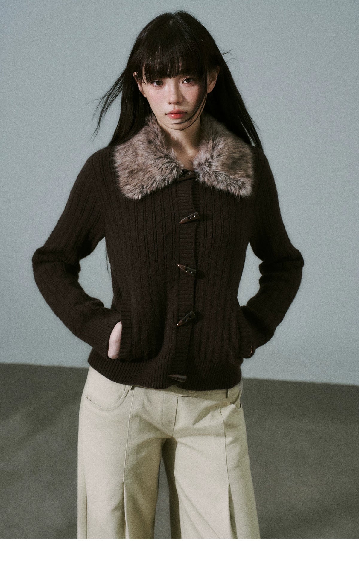 Slim Detachable Fur Collar Horn Button Sweater Jacket