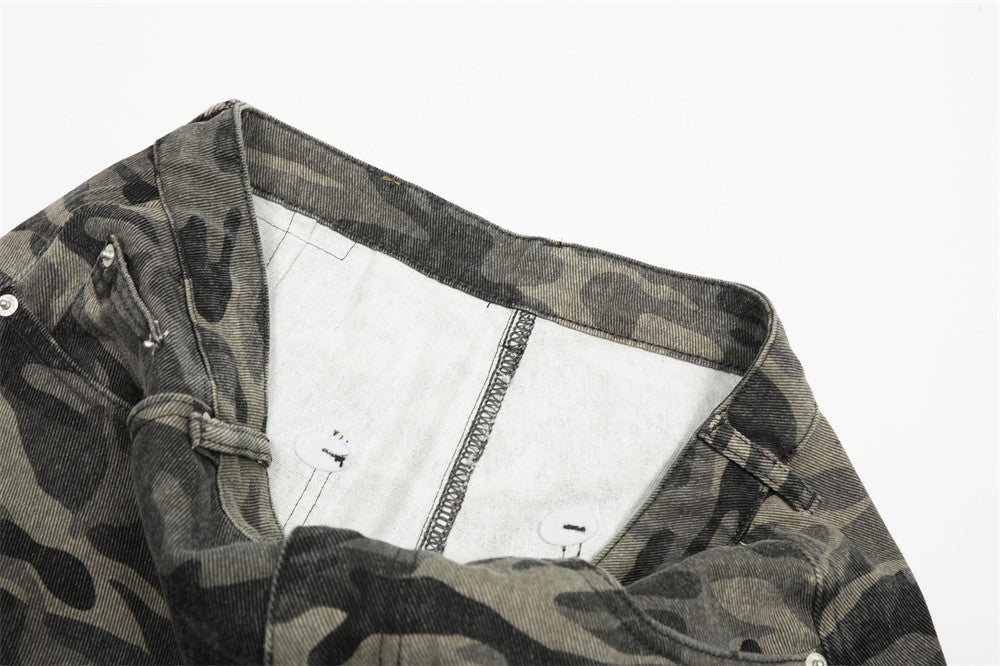 Camouflage Wide-Leg Cargo Jeans