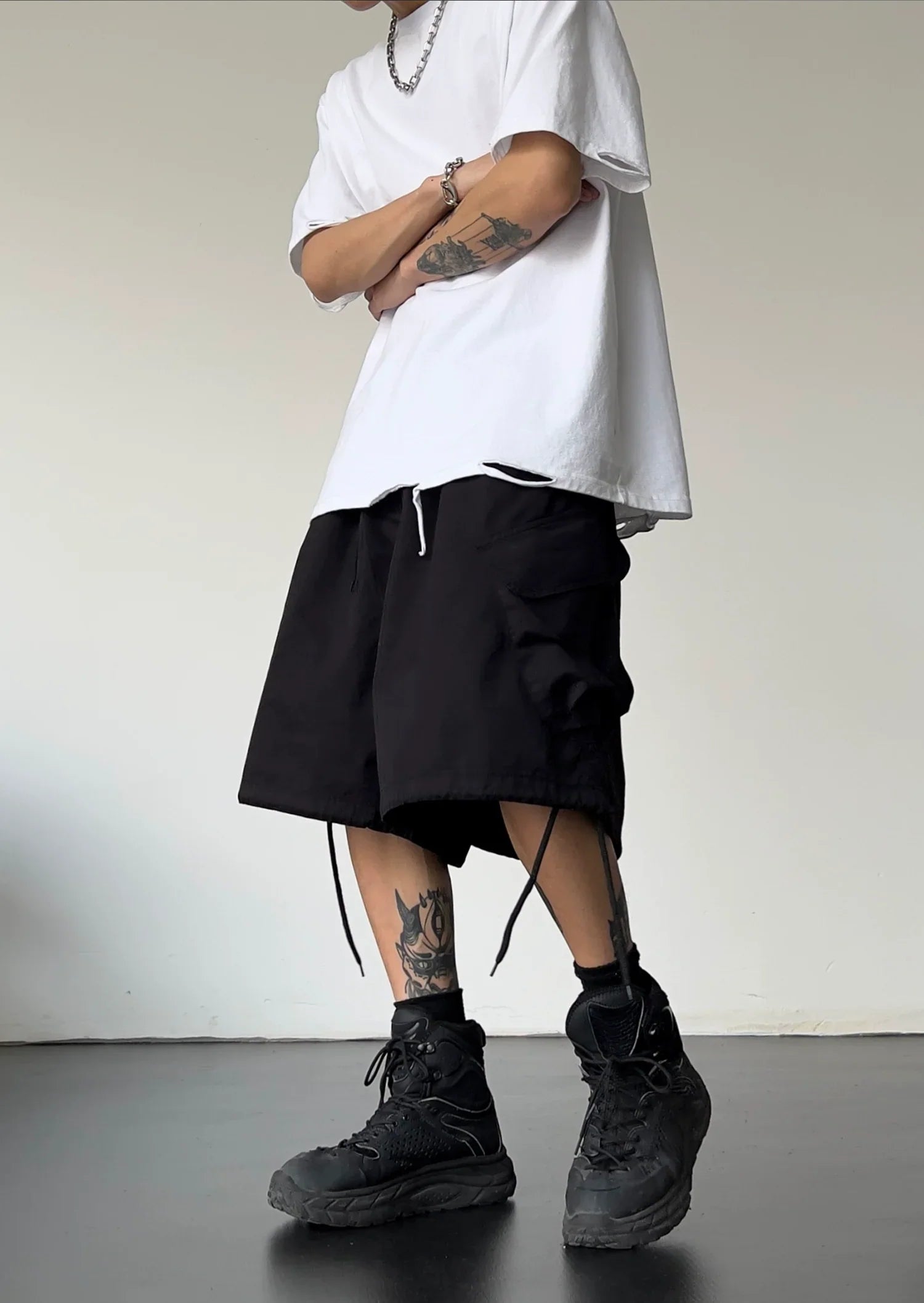 Large Pocket Workwear Wide Leg Short Pants