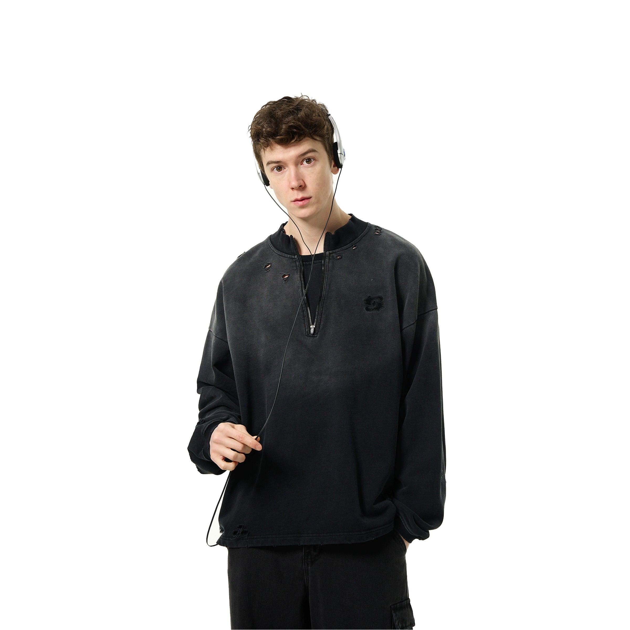 Sudadera con media cremallera rota