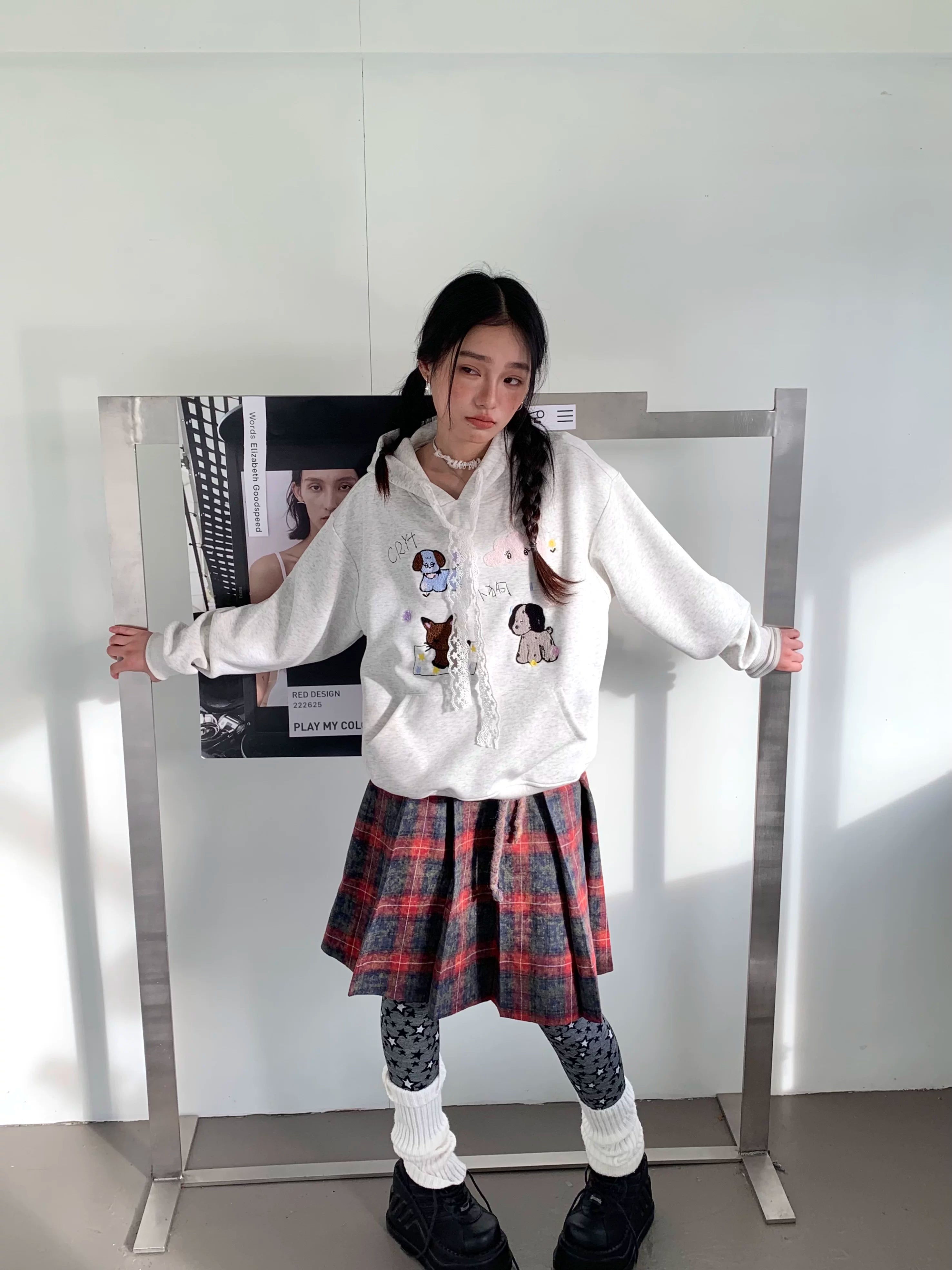 Lace Embroidery Dog Print Oversize Pullover Hoodie