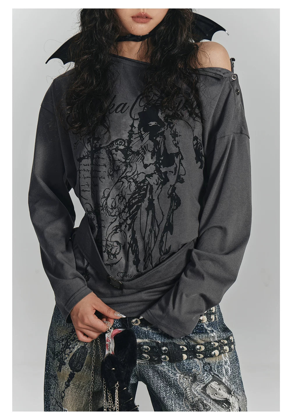 Slanted Shoulder Long Sleeve T-Shirt & Belt