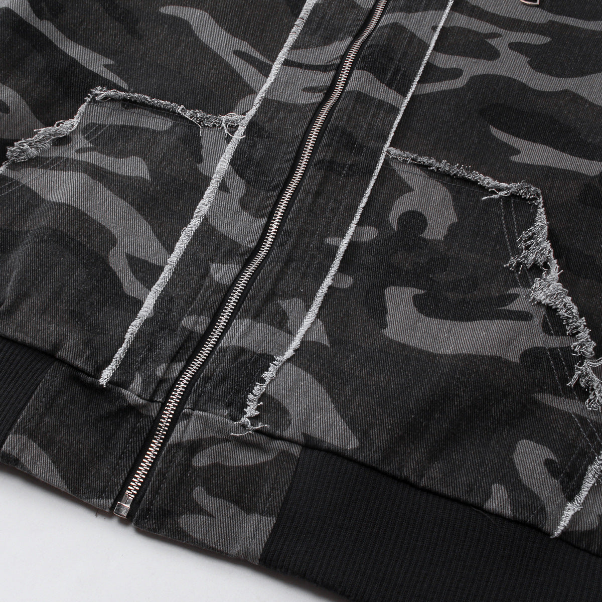Camouflage Raw-Edge Zipper Hoodie