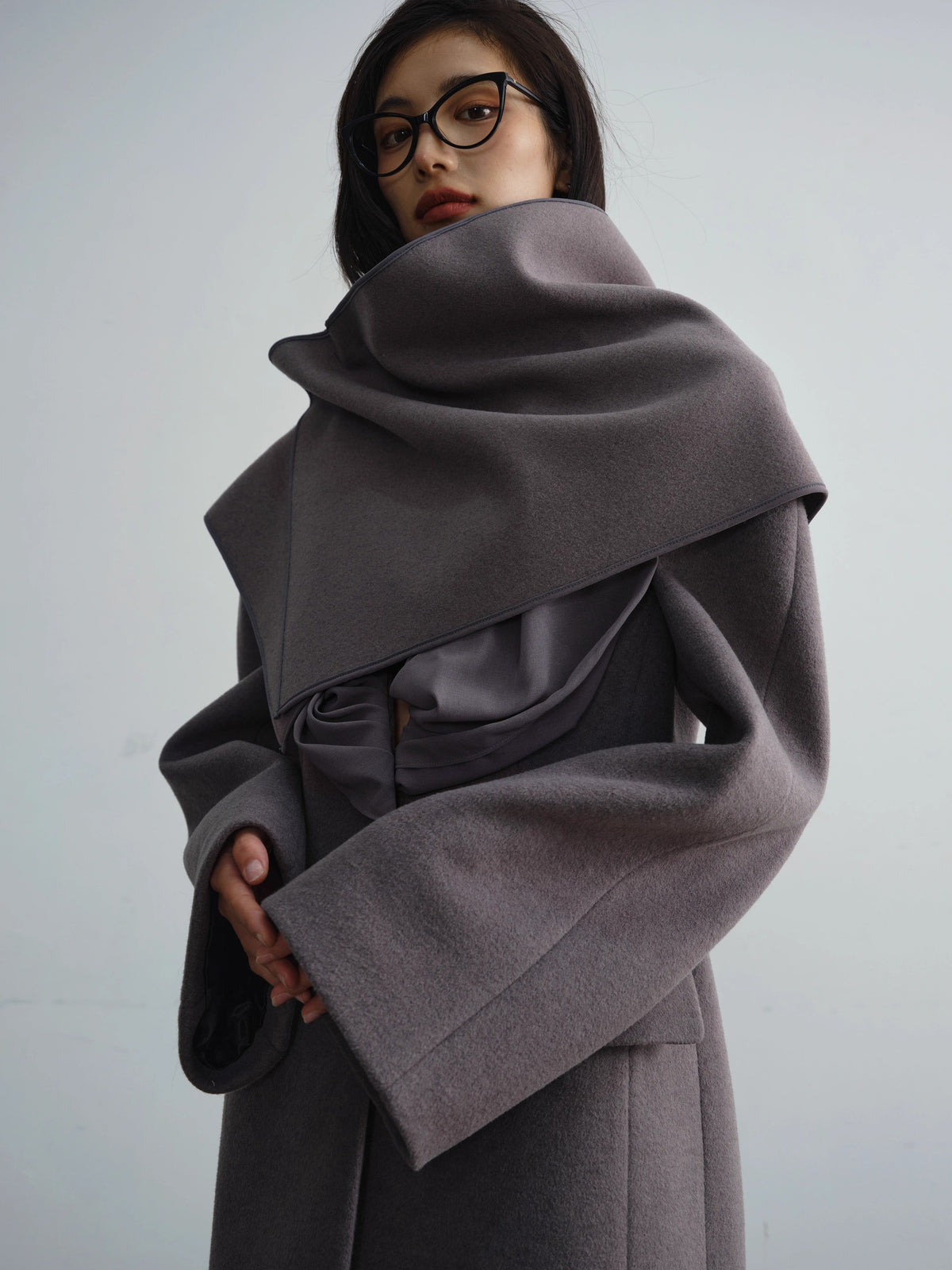 Collar Design Wool Long Coat With Scarf