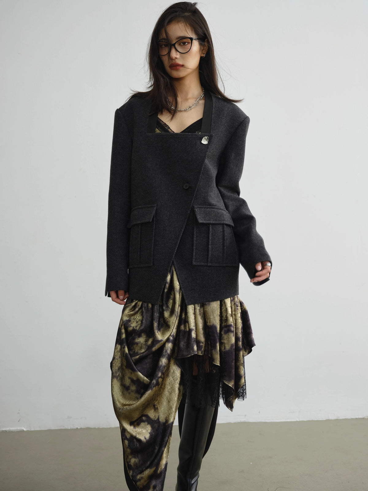 Low Neckline Diagonal Placket Jacket