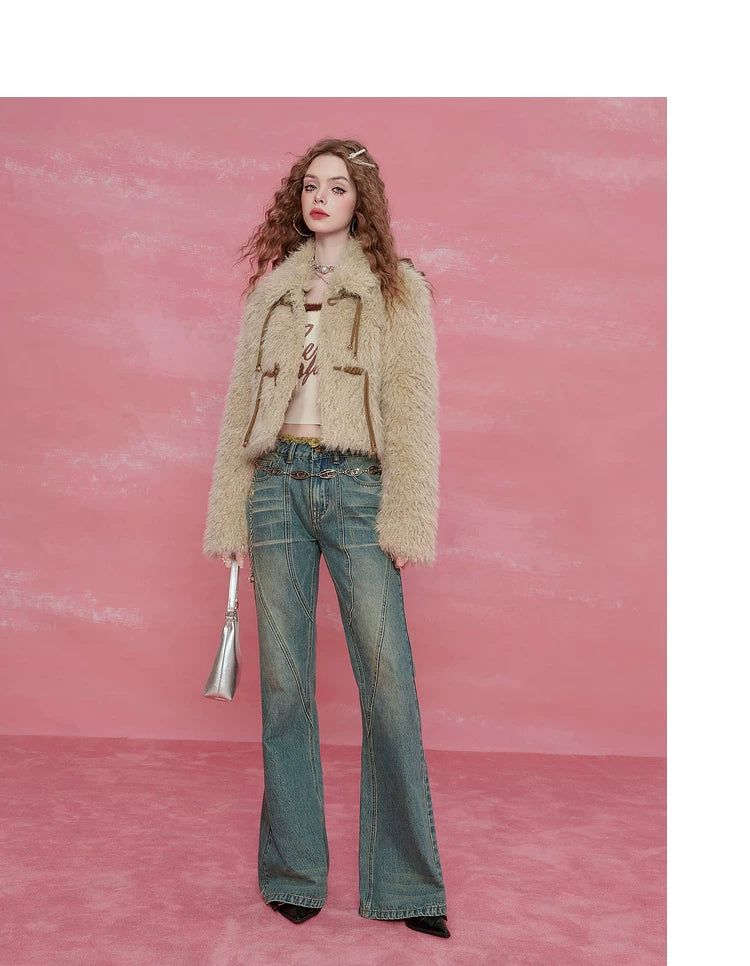 Chaqueta corta con cuello de pelo sintético