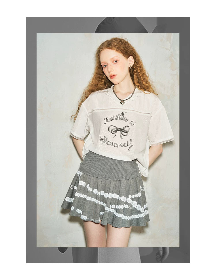 Bow Print V-Neck Short Sleeved T-Shirt