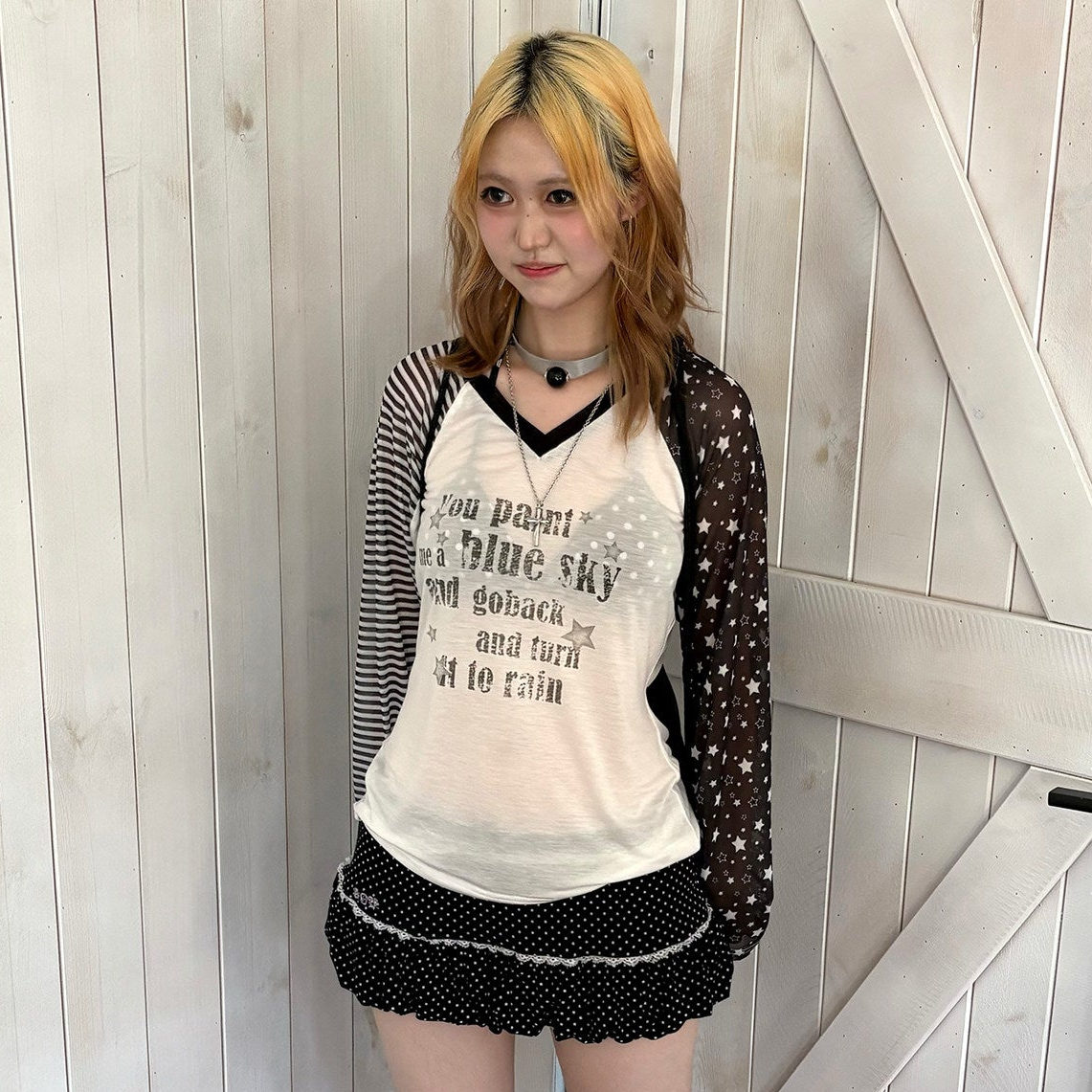 Star Contrast V-Neck Long Sleeve T-Shirt