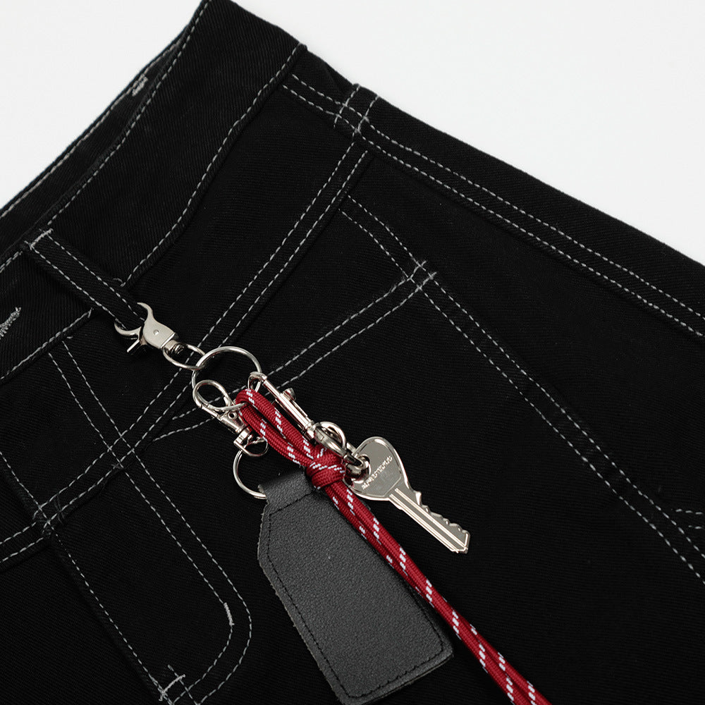 Jean cargo en denim avec pendentif intégré