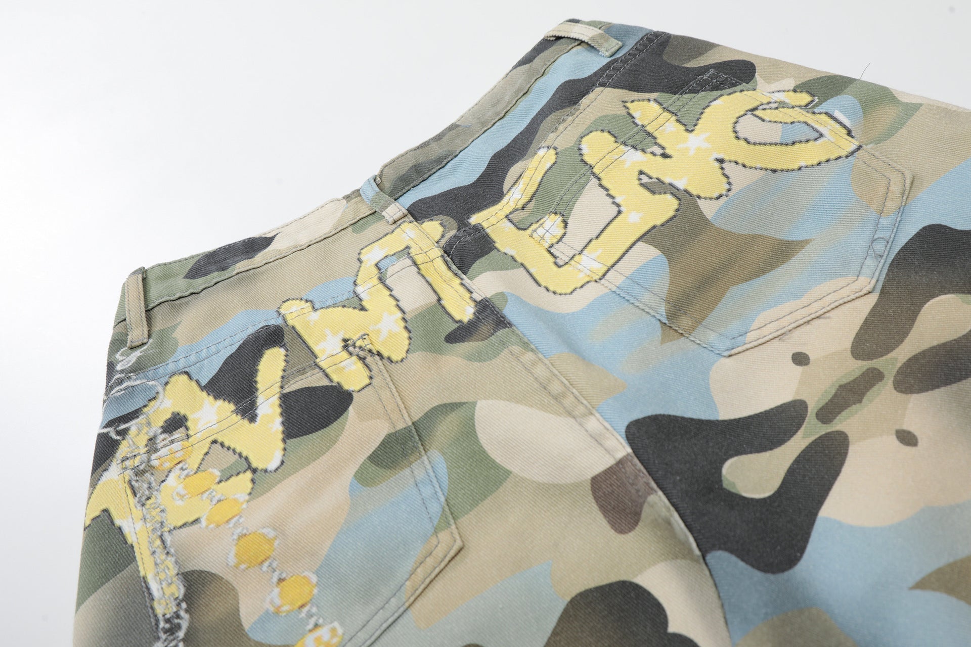Camouflage Chain Charm Cropped Jort