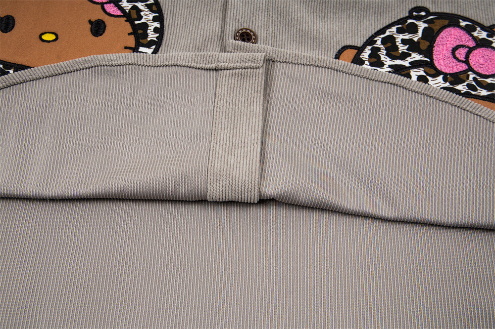 Besticktes Button-up-Hemd mit Leopardenmuster