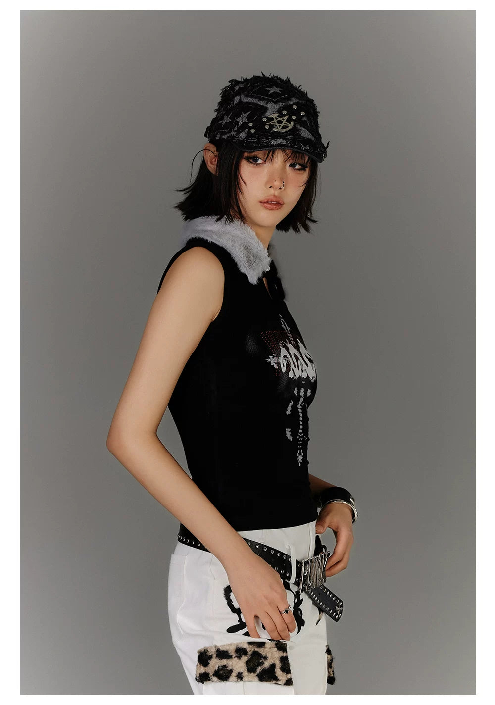 Fake Fur Collar Ribbed Graphic Print Sleeveless T-Shirt