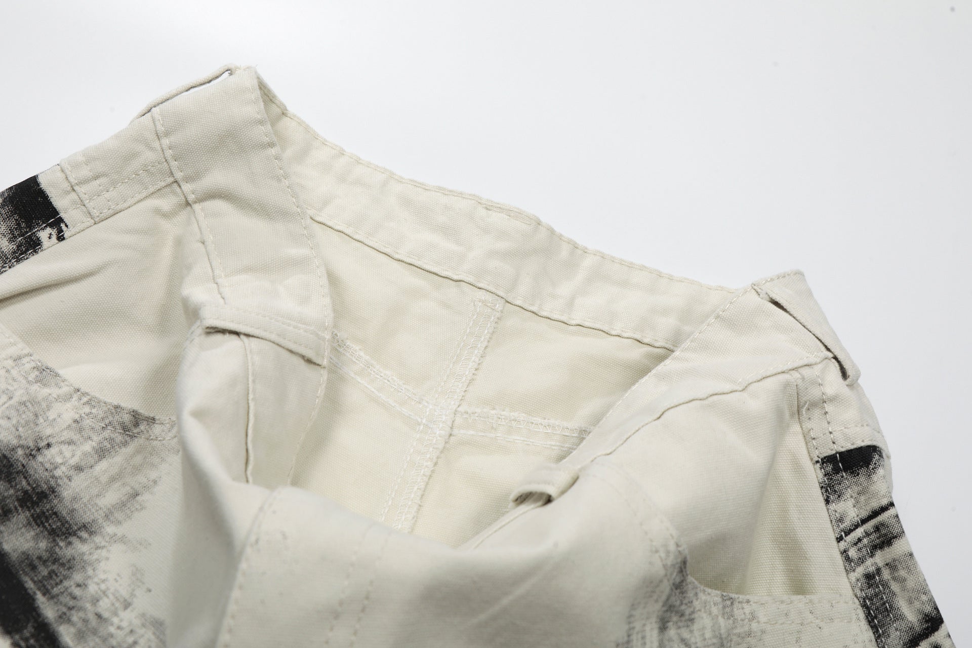 Brush Paint Cropped Pants