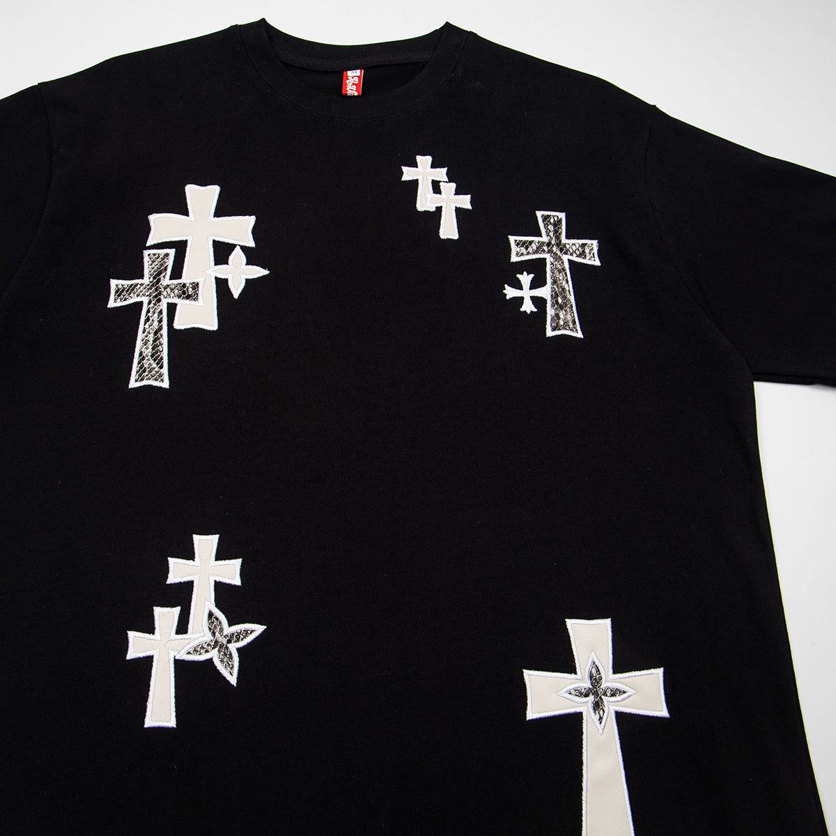 Cotton Cross Applique Embroidery Short Sleeve T-Shirt