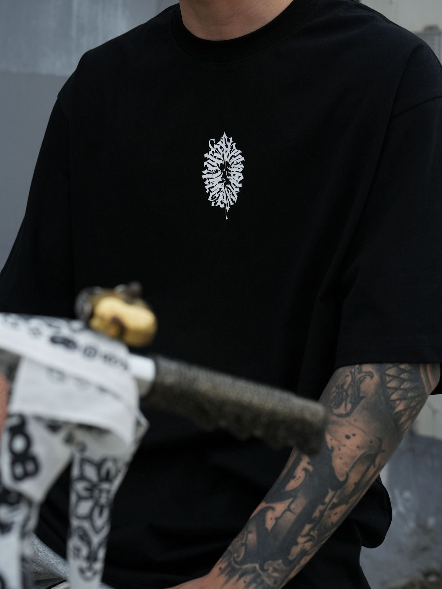 West Coast Graphiti Manuskript Grafik T-Shirt