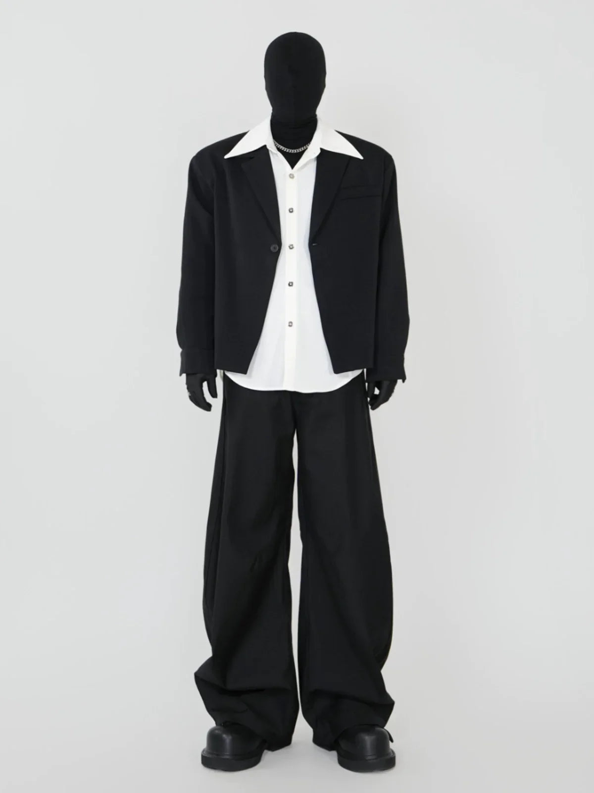 Pointed-Collar Wrinkle-Resistant Long Sleeve Shirt