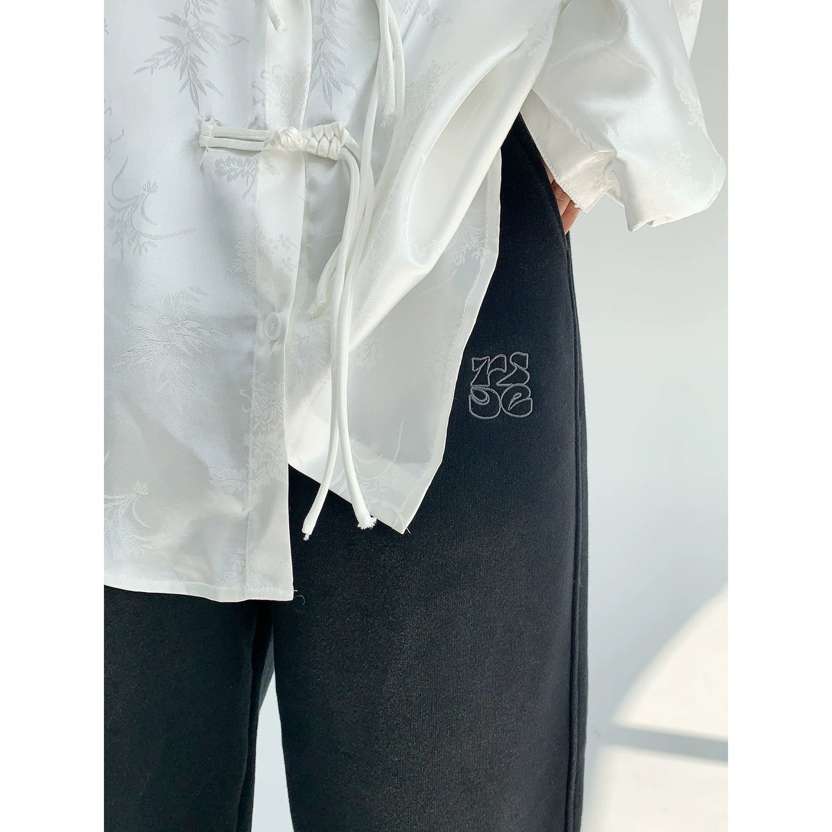 Washed Wide-Leg Straight Sweatpants