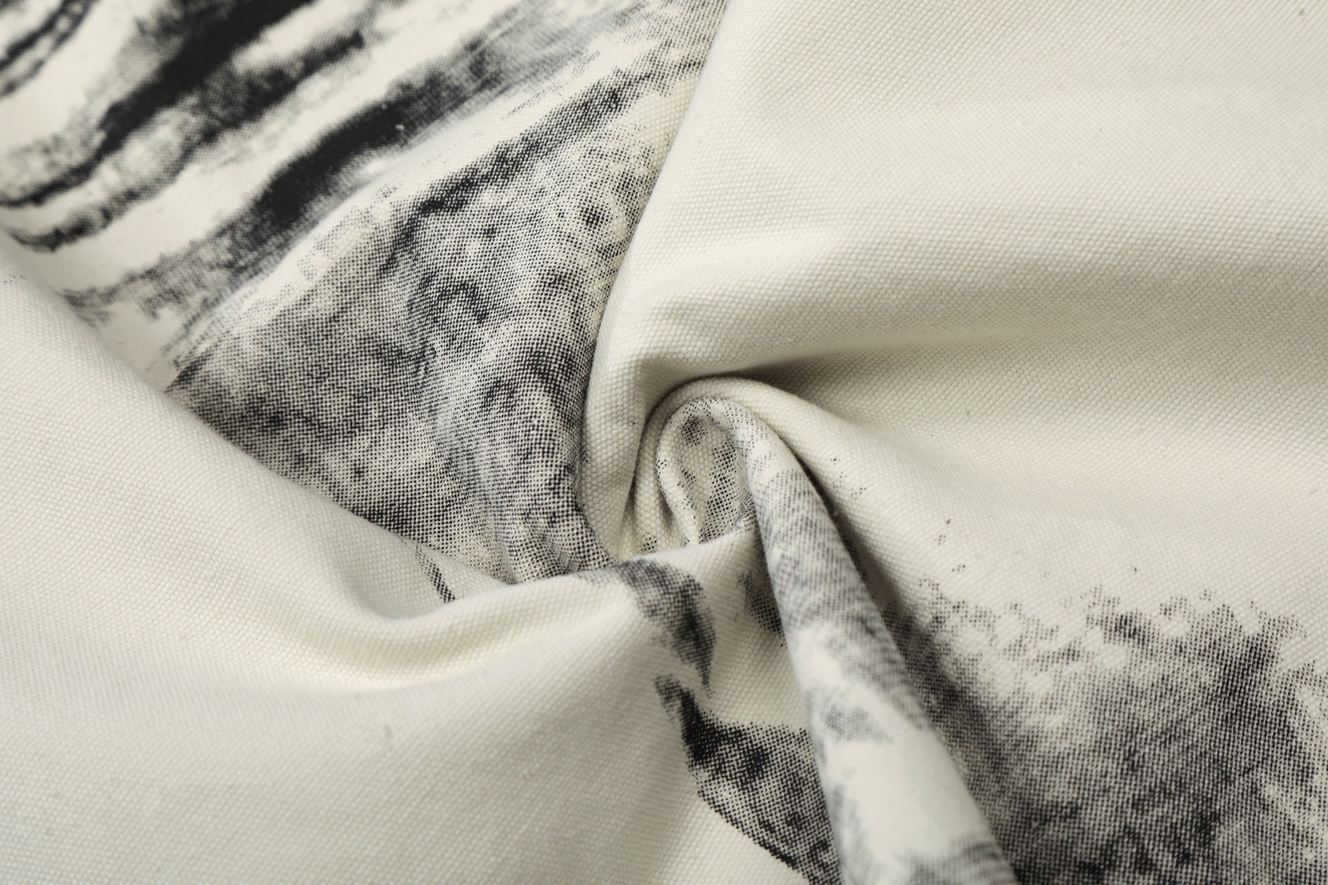 Brush Paint Cropped Pants