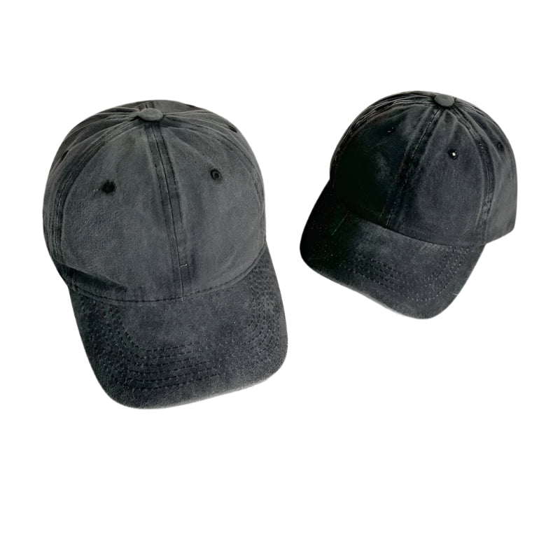Gorra con corazón bordado