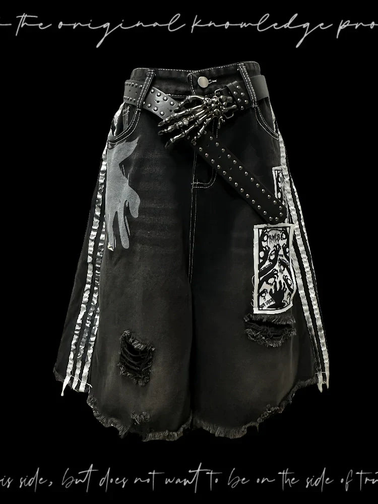 Side Stripe Damage Patch Wide Leg Half Denim Jeans & Skull Belt