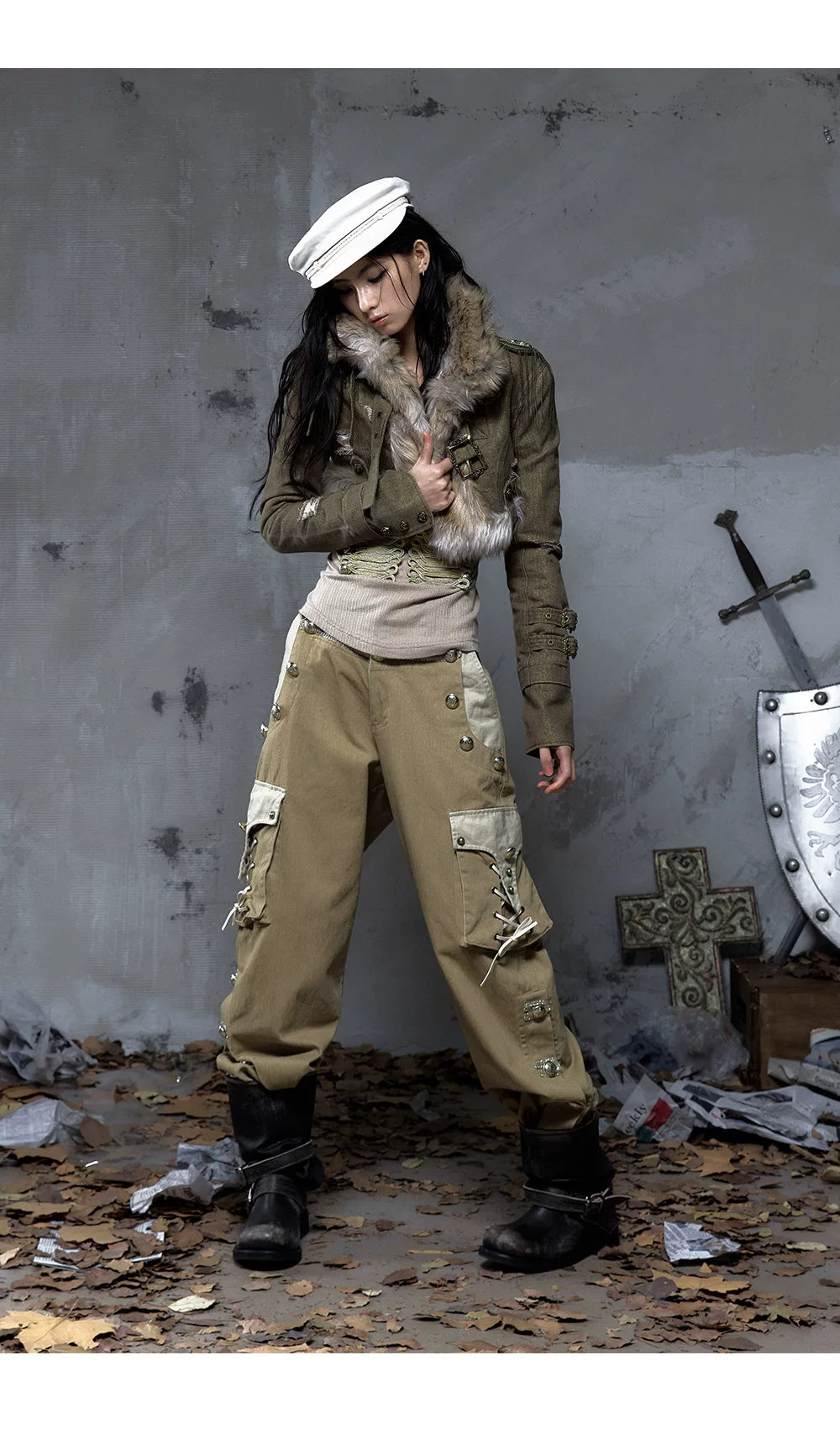 Panel Design Multi-Pocket Tapered Pants