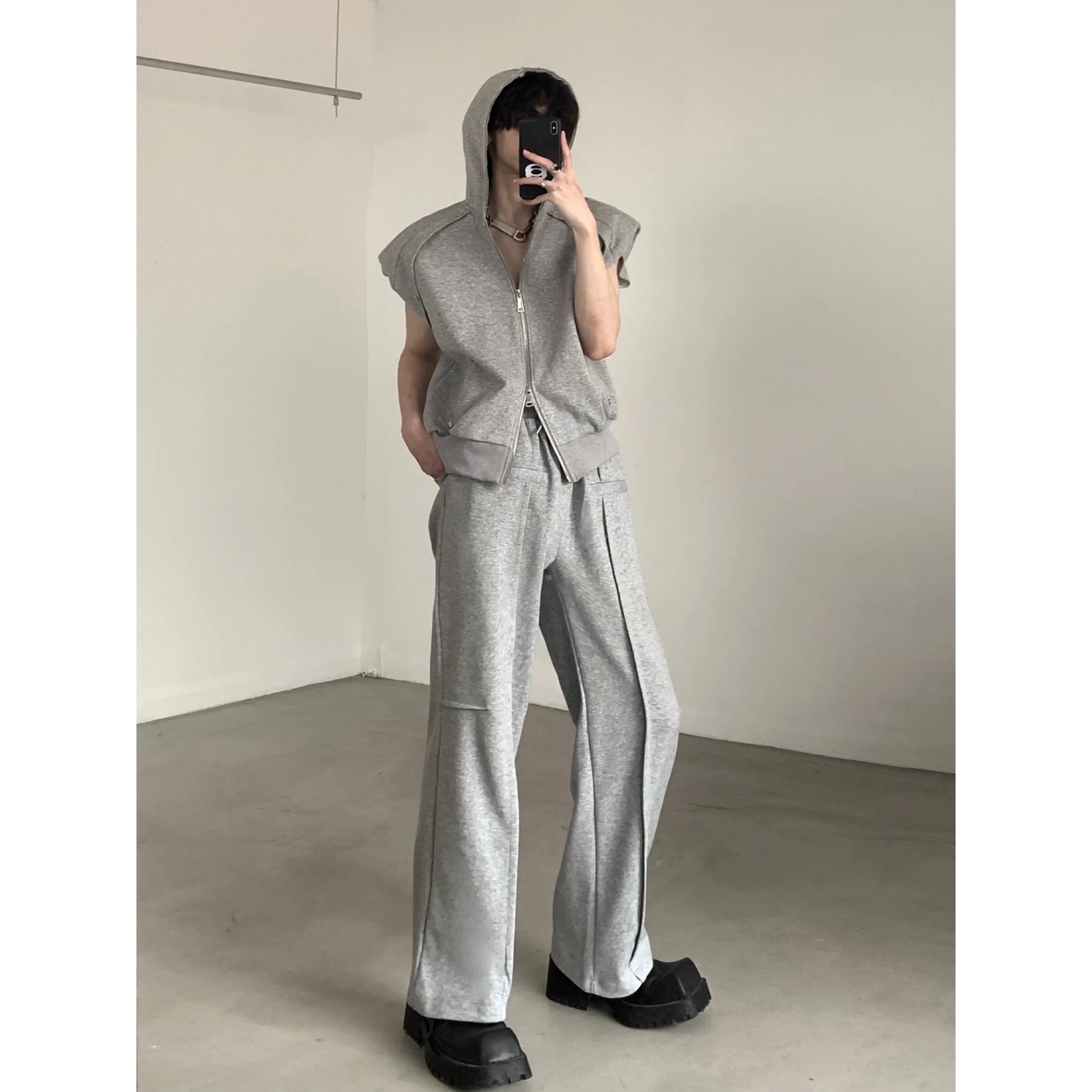 Zipper Shoulder Pad Hooded Sleeveless Vest & Casual Sweatpants Setup