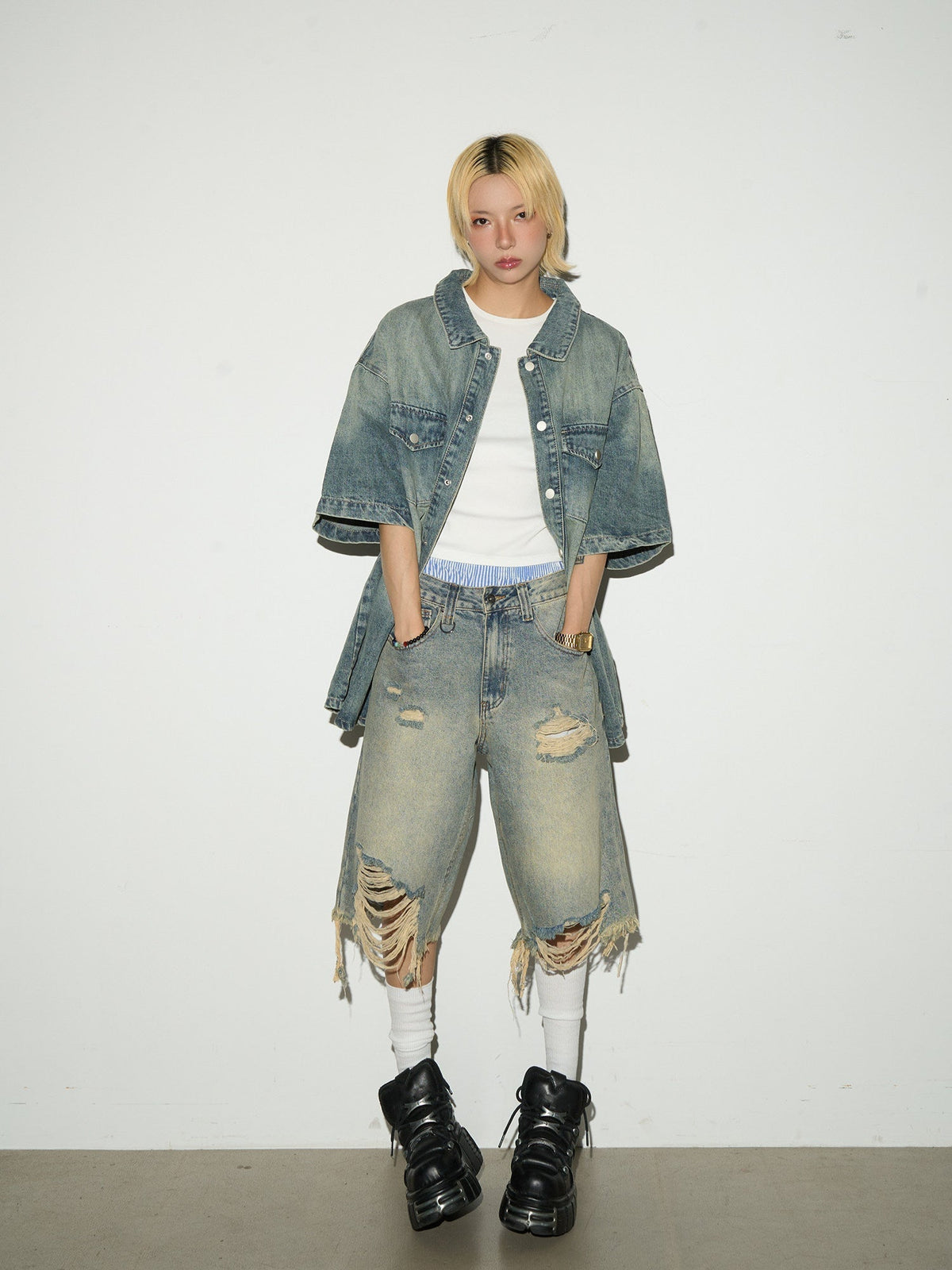 Damage Washed Frayed Hem Half Denim Jeans