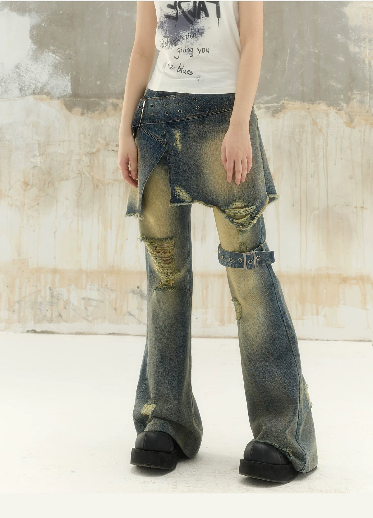 Washed Low-Waist Flare Denim Jeans & Short Skirt