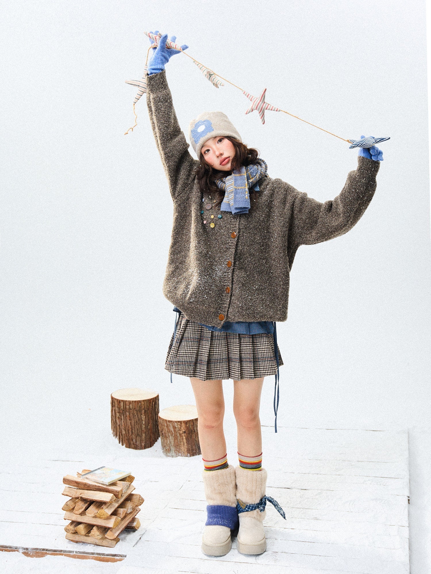 Crew Neck Button-Up Knit Cardigan