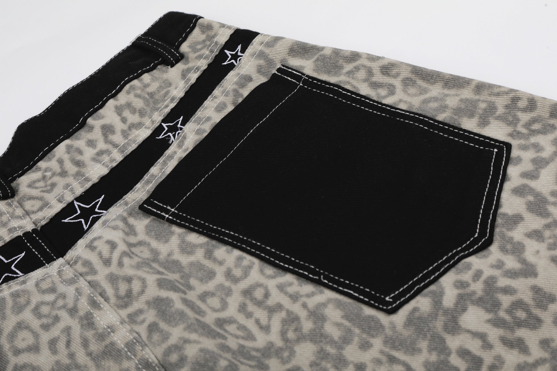 Leopard Star Pocket Jort