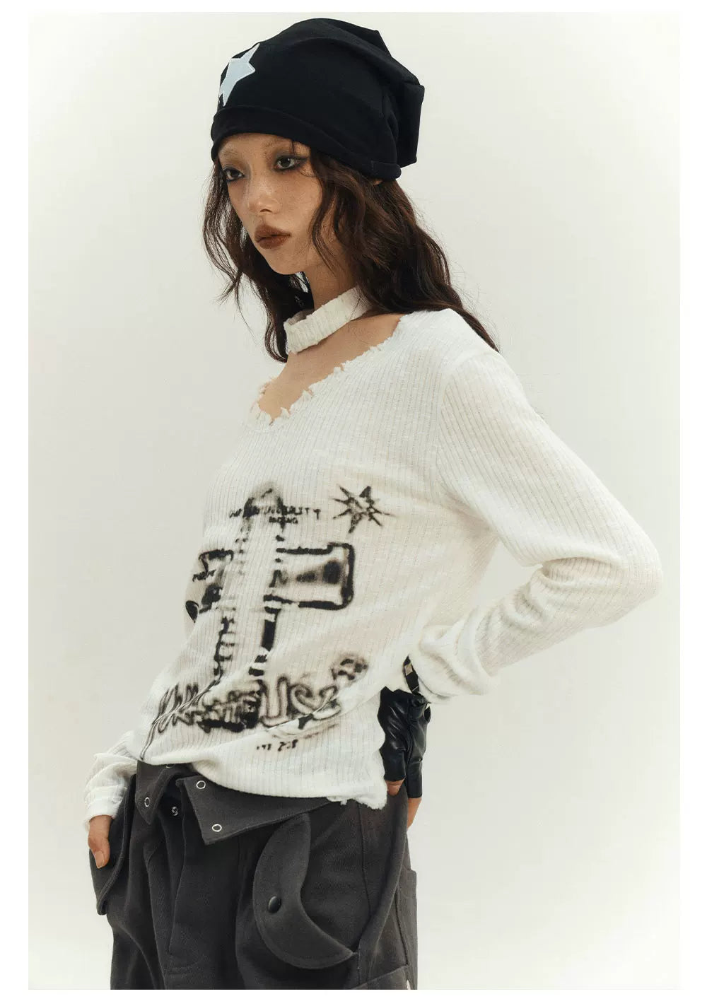 Slim Fit Graphic Design Thin Knit Sweater