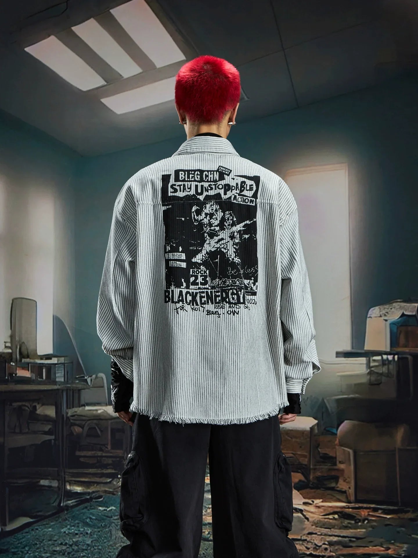 Camisa de manga larga extragrande con estampado de rayas y daños