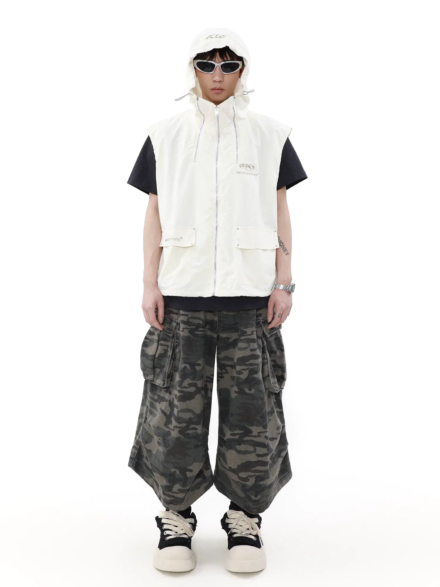 Embroidery Zipper Hooded Vest