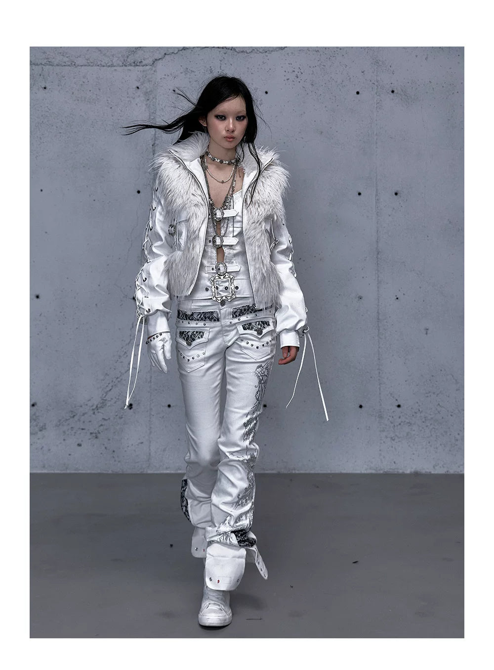 Embroidery Low Rise Straight Denim Jeans
