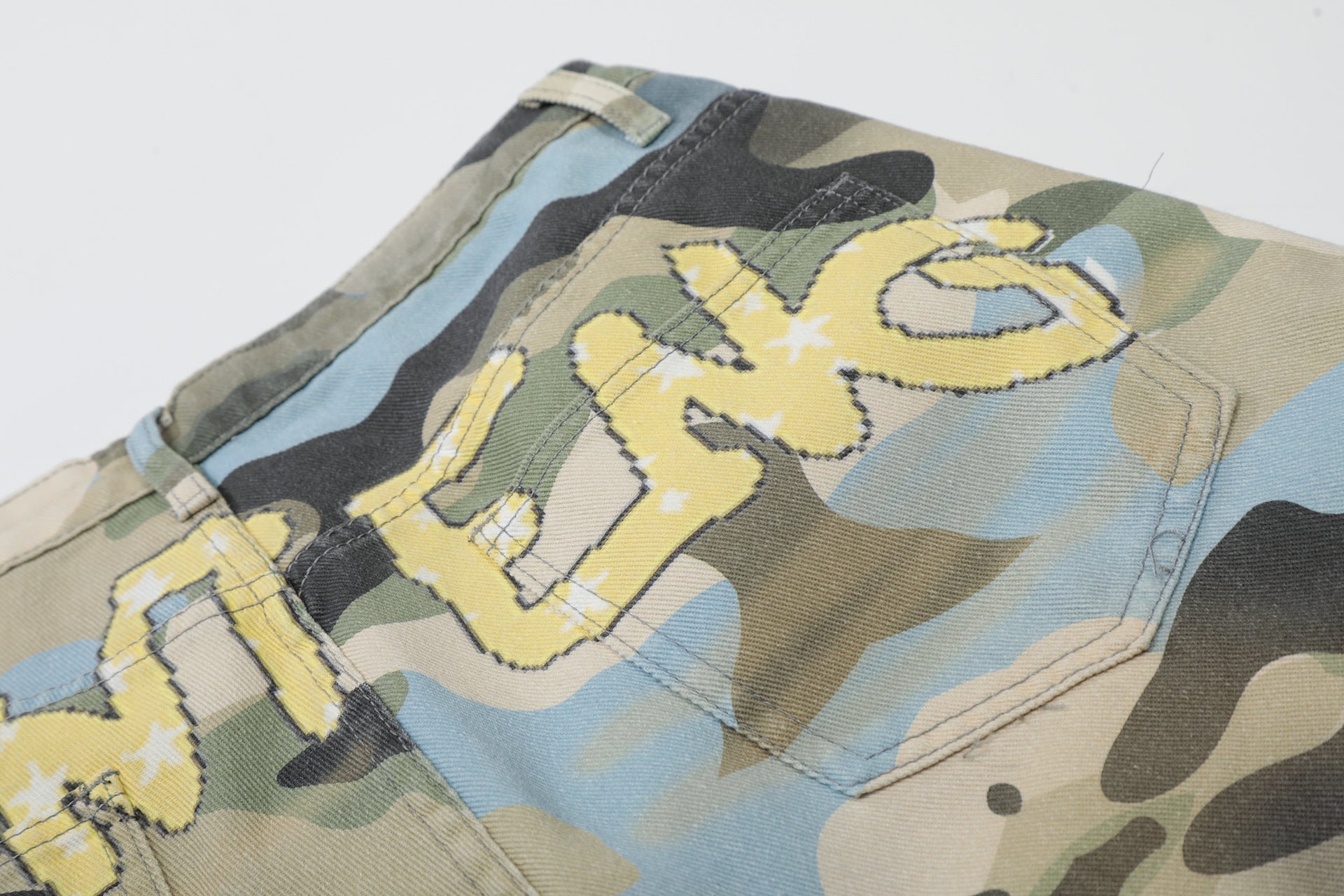 Camouflage Chain Charm Cropped Jort