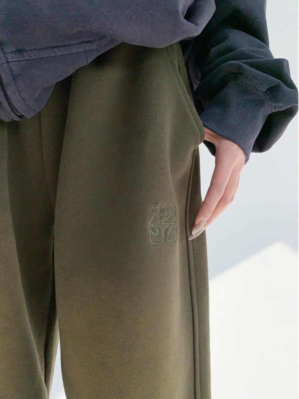 Washed Wide-Leg Straight Sweatpants