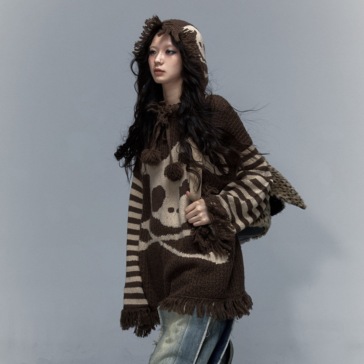 Skull Print Stripe Oversize Knit Hoodie