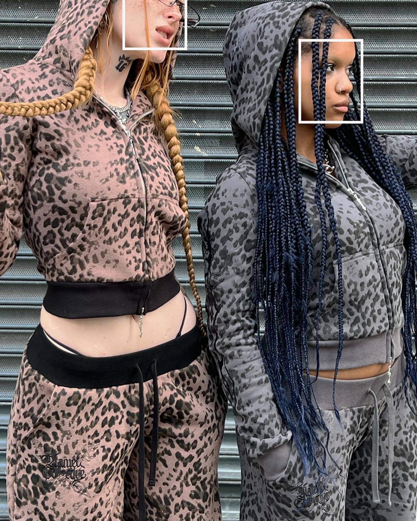 Conjunto de top corto y pantalón con efecto tie-dye Y2K
