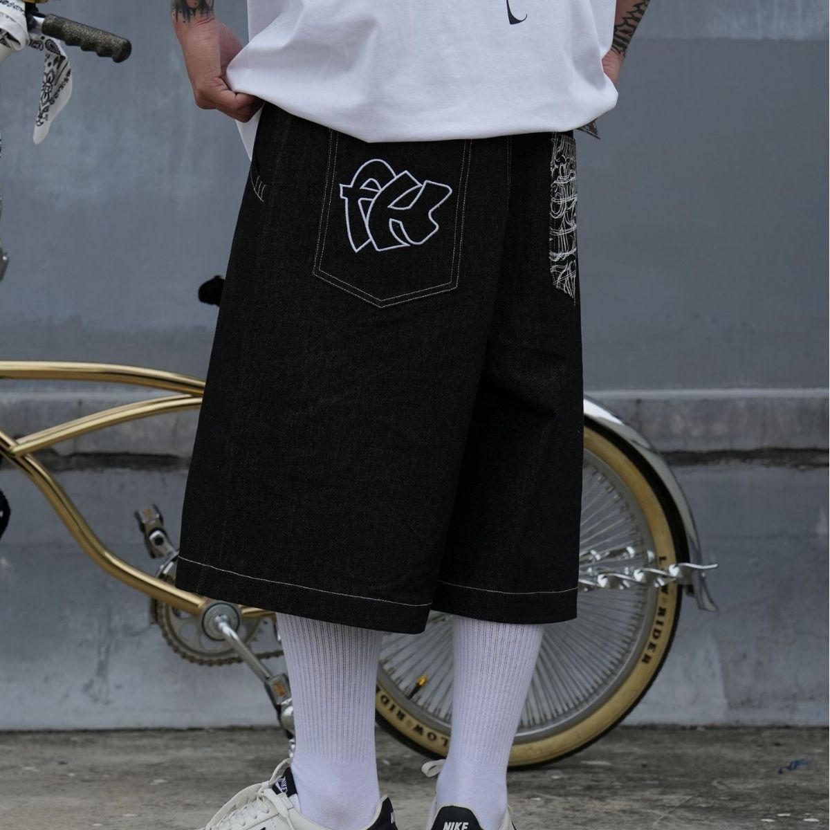 Heavyweight Raw Denim Embroidered Jort