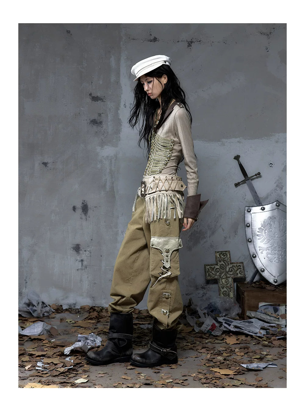 Panel Design Multi-Pocket Tapered Pants