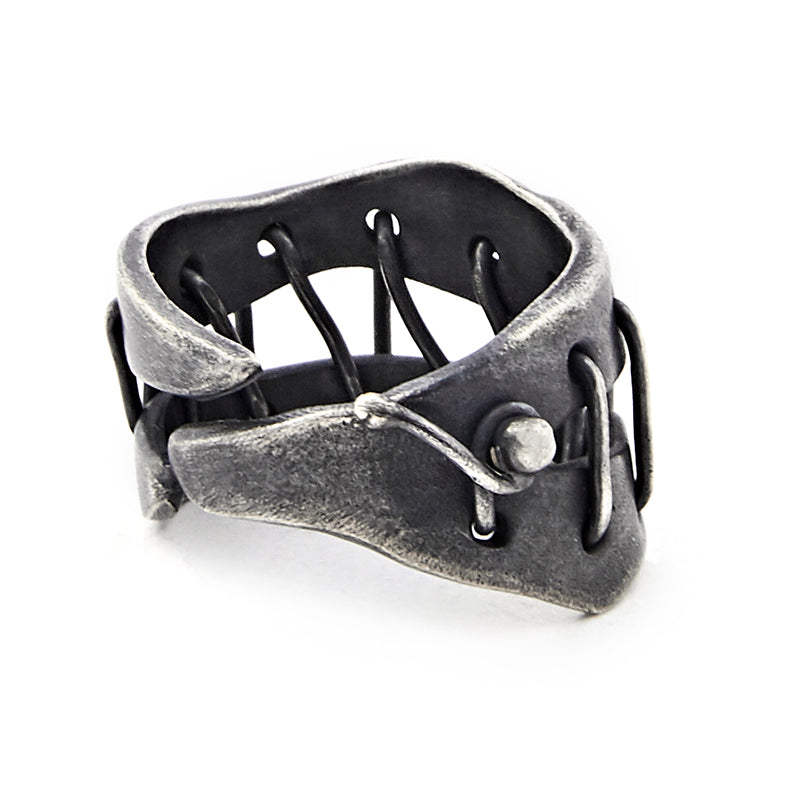Dark Heavy Strap Silver Ring