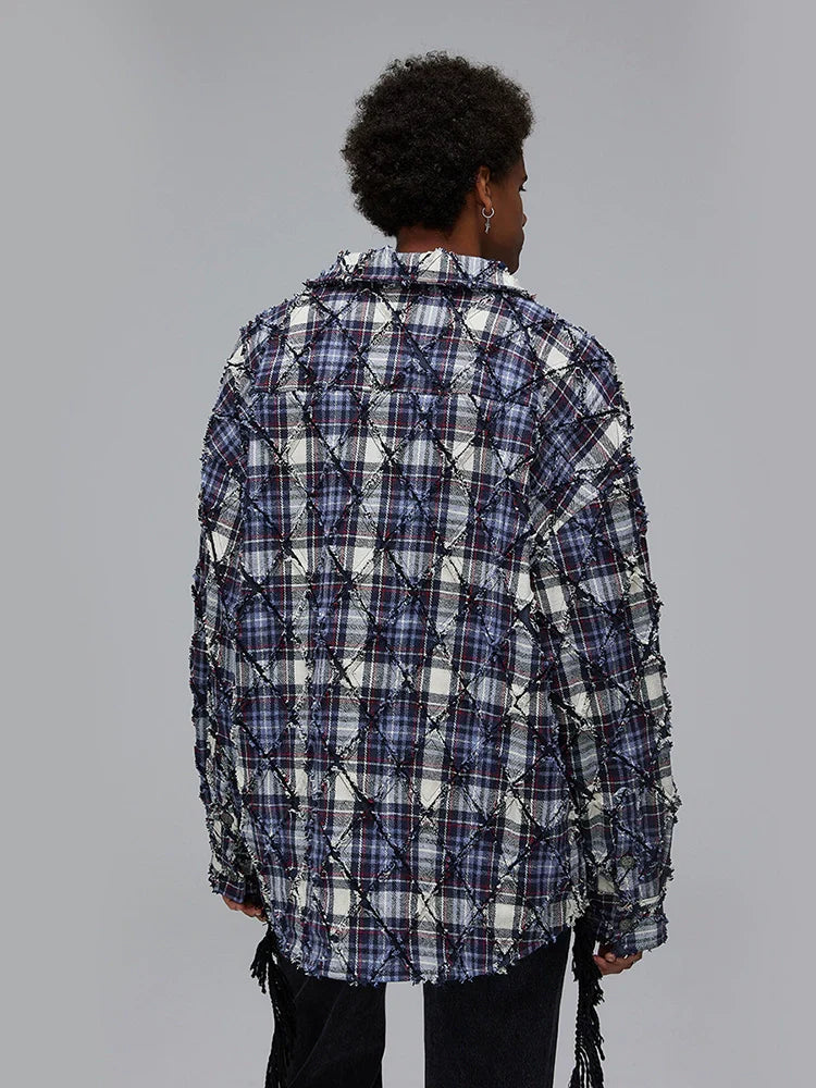 Camisa de manga larga con diseño de cuentas y flecos texturizados a cuadros