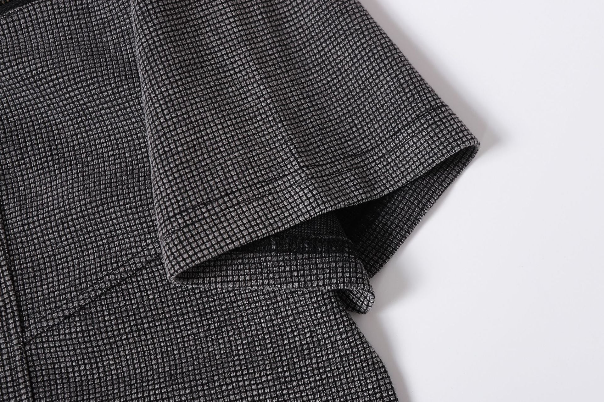 Half-Open Collar Check Wash Damage Short Sleeve T-Shirt