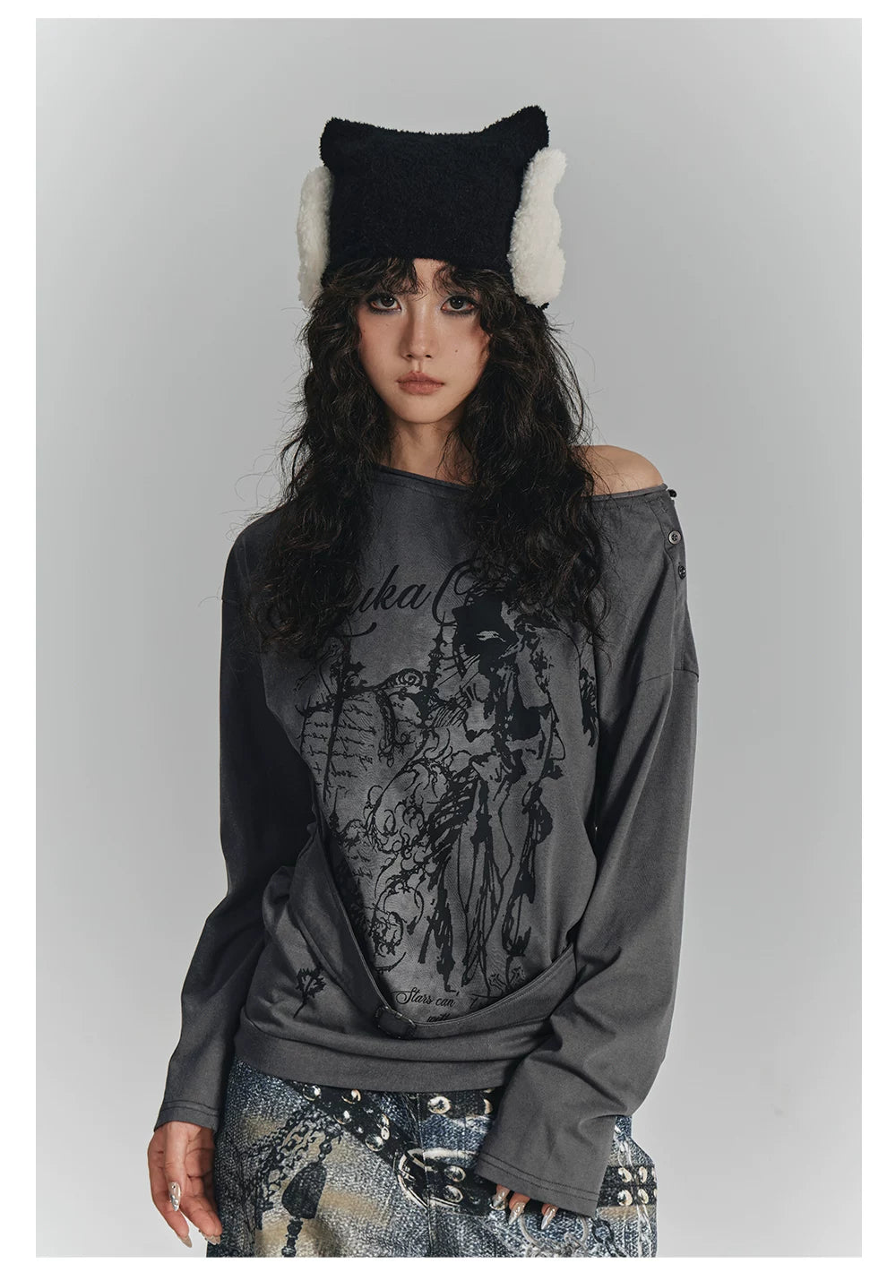 Slanted Shoulder Long Sleeve T-Shirt & Belt