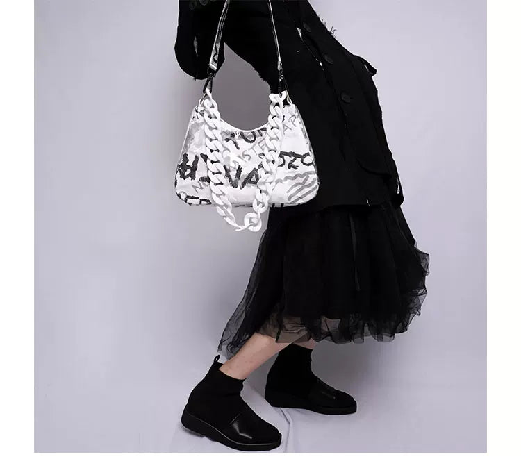 Graphic Design Chain Shoulder Bag