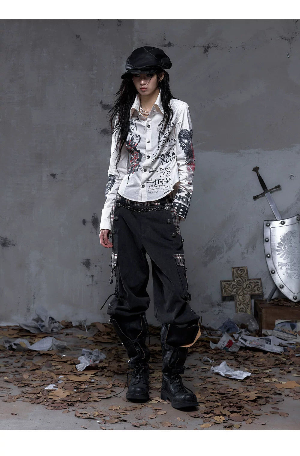 Panel Design Multi-Pocket Tapered Pants