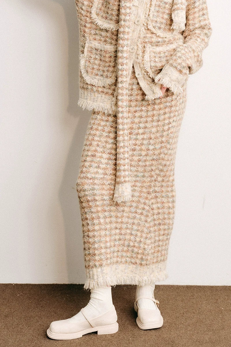 Beige skirt
