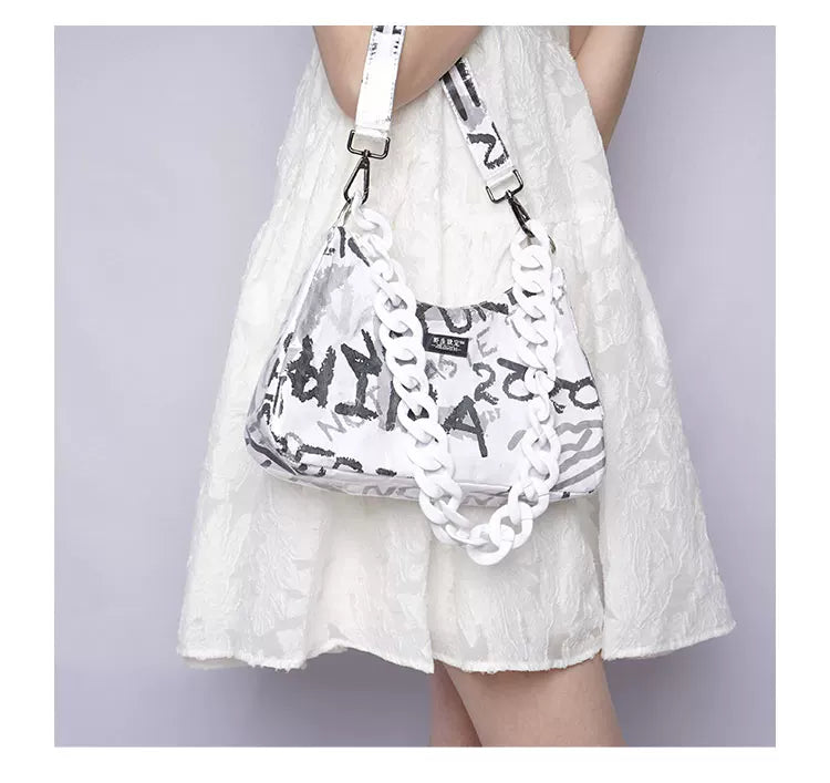 Graphic Design Chain Shoulder Bag